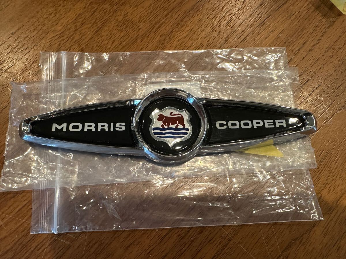 クラシックローバーミニ用　モーリス　クーパー　MKⅡ　MKⅢ　リヤエンブレム　未
