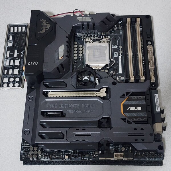 ASUS SABERTOOTH Z170 MARK1 IOパネル付属 LGA1151 ATXマザーボード 第6・7世代CPU対応 最新Bios 動作確認済 PCパーツ
