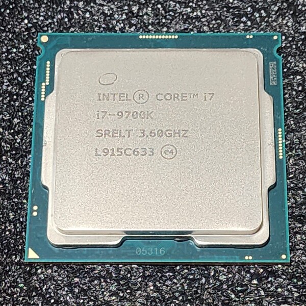CPU Intel Core i7 9700K 3.6GHz 8コア8スレッド CoffeeLake PCパーツ インテル 動作確認済み