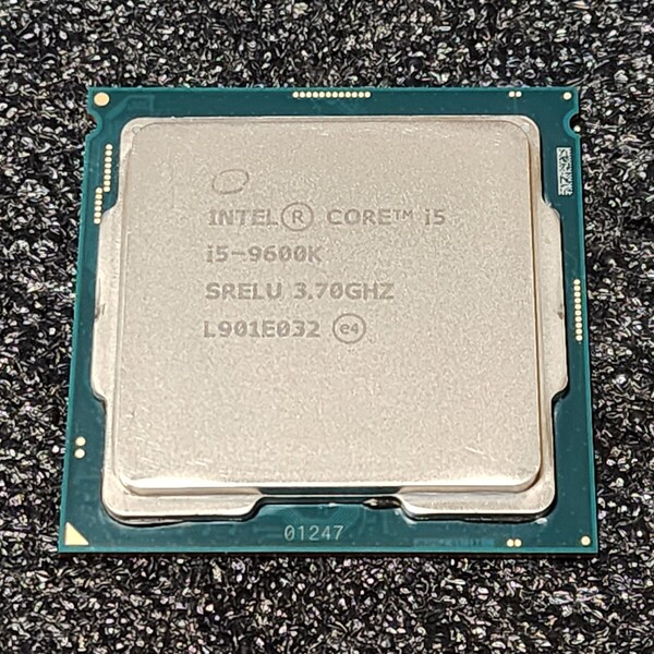 CPU Intel Core i5 9600K 3.7GHz 6コア6スレッド CoffeeLake PCパーツ インテル 動作確認済み