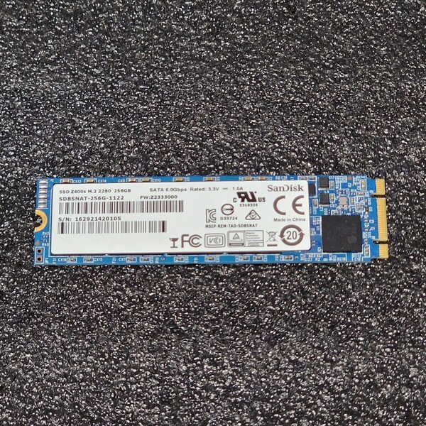SanDisk SSD Z400s(SD8SNAT-256G-1122) 256GB SATA SSD フォーマット済み PCパーツ M.2 2280 動作確認済み 240GB 250GB