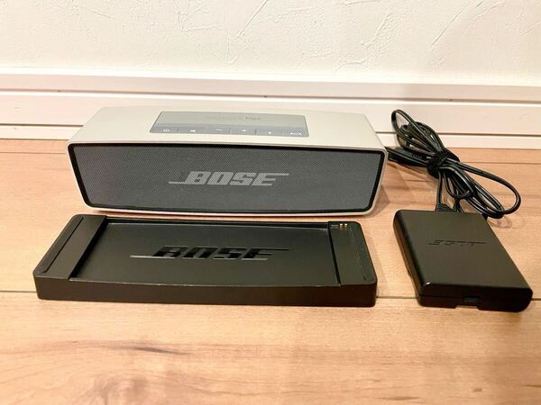 ★送料無料★BOSE サウンドリンク ミニ ボーズ Sound Link Mini Bluetooth ワイヤレススピーカー 充電クレイドル付属 シルバー