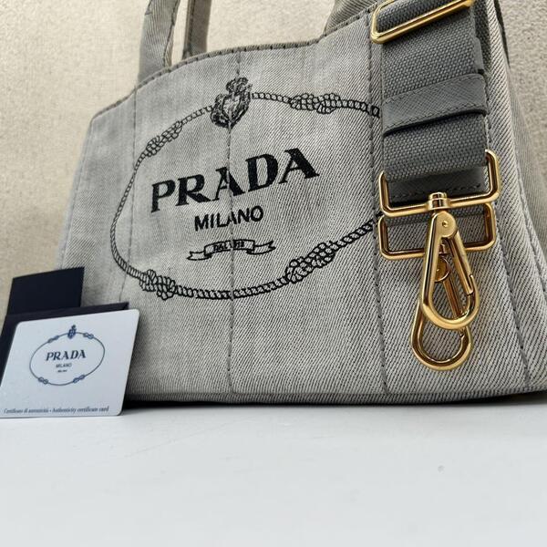 PRADA プラダ カナパ Sサイズ トートバッグ デニム キャンバス 2WAY 肩掛け ショルダーバッグ ロゴ 刺繍 ホワイト グレー カジュアル 通勤