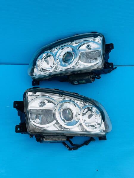 中古美品 日野 プロフィア レンジャー HID ヘッドライト ヘッドランプ セット 小糸 KOITO 100-35889 100-35015 100-35020 動作OK Rei4019