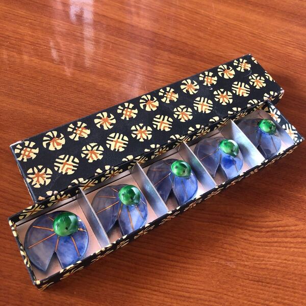 〈送料無料〉箸置き かえる 蛙 蓮子 ハス カエル 清水焼 京焼 金彩 箸置 はしおき