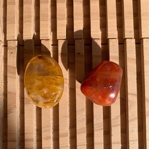 ヘマタイトインクォーツ・ カーネリアン タンブル セット(第1〜3チャクラ)