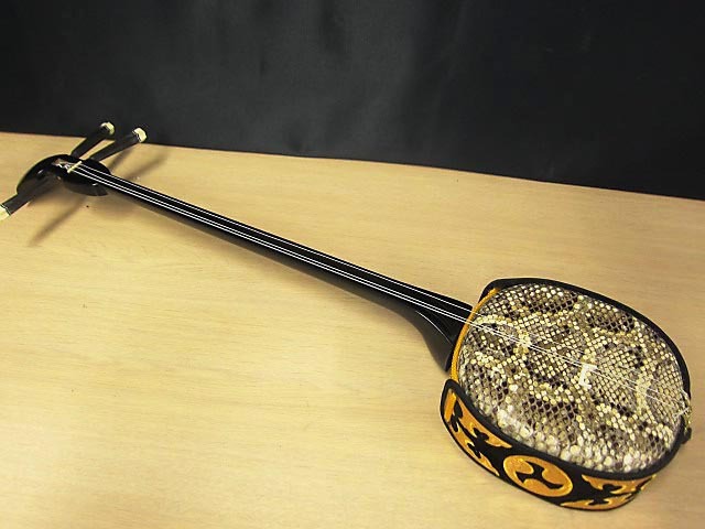 三味線セット 蛇柄装飾付き Yahoo!オークション -「ヘビ柄」(三味線) (和楽器)の落札相場