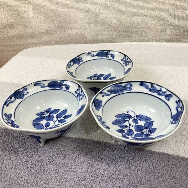 【和食器】中鉢 3セット 3枚まとめ 食器 絵付け 3つ足 高台 足つき 中鉢 小鉢 煮物 青白磁