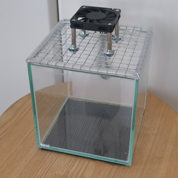【送料無料】自作USB冷却ファン + GEX グラステリア フィット 150CUBE plus + バックスクリーン + 滑り止めマット