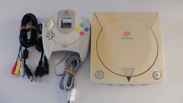 セガドリームキャスト本体セット HKT-3000 電源コード/AVケーブル/コントローラー付属 管理番号:716