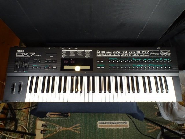 YAMAHA シンセサイザー DX7 カートリッジ 2枚 Yahoo!オークション -「dx7 カートリッジ」の落札相場・落札価格