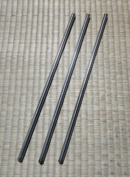 ステンレス製丸棒 φ8 30cm 3本 SUS304 引抜・ミガキ 鋼材 端材 残材 溶接材 DIY