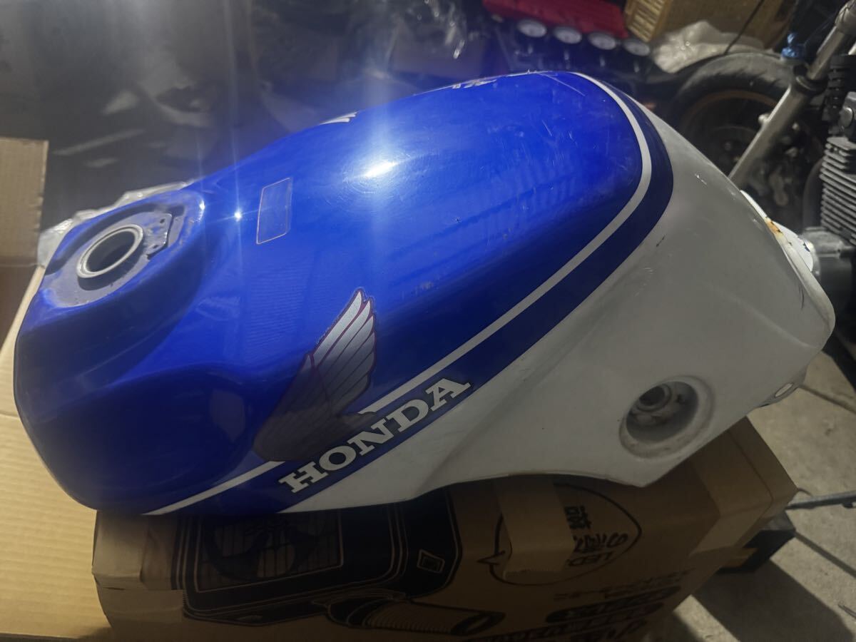 HONDA CBR400F 純正タンク 未使用品 2025年最新】Yahoo!オークション -cbr400f タンクの中古品・新品