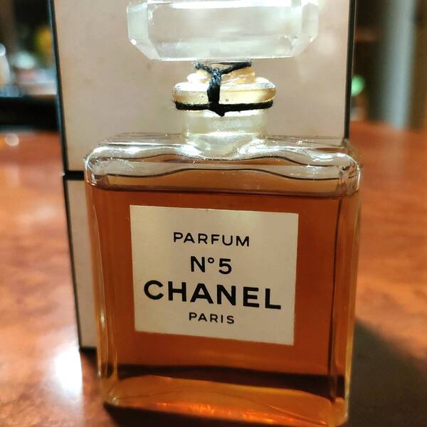 即決 送料込み CHANEL シャネル 5番 N°5 シャネル 香水 パルファム 28ml 9割残量あり