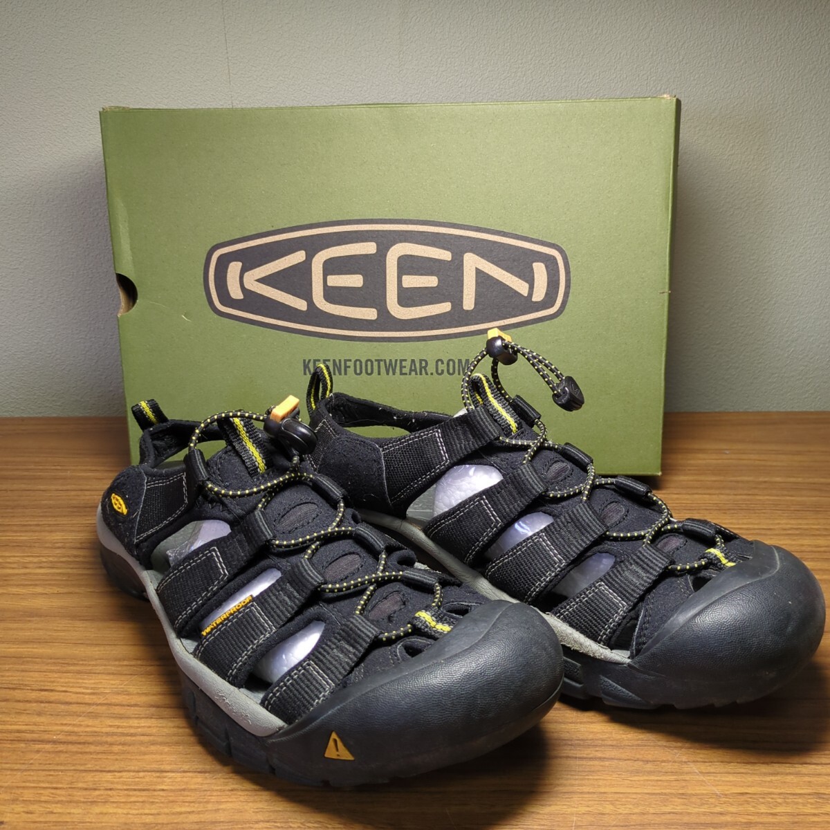 2025年最新】Yahoo!オークション -キーン keen サンダル 28の