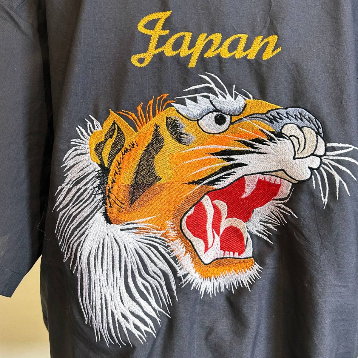 虎刺繍 スカジャン XLサイズ Yahoo!オークション -「スカジャン 虎 XL」の落札相場・落札価格