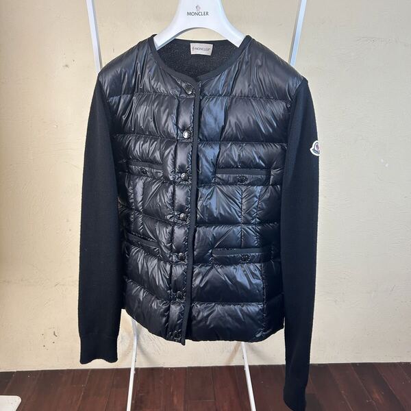 【24年モデル新作】 MONCLER モンクレール ダウンジャケットニットカーディガン黒M