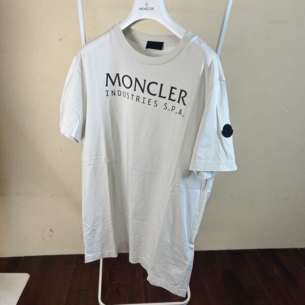 【24年モデル新作美品】MONCLERモンクレール半袖TシャツラバーワッペンアイスグレーM