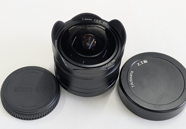 七工匠 7Artisans 7.5mm F2.8 FISH-EYE II ED マイクロフォーサーズ 中古