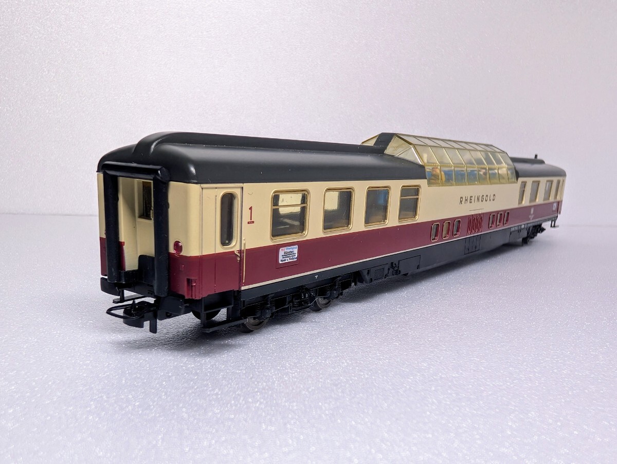 【HOゲージ ジャンク品】機関車+客車+貨車+レールセット(コントローラ無し) HOゲージ ジャンク品】機関車+客車+貨車+レールセット