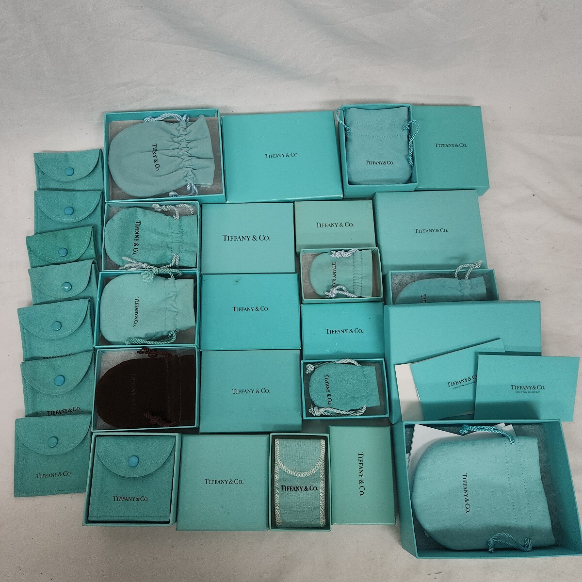 旧型 美品ティファニー空箱20個セット Yahoo!オークション -「ティファニー 空箱」の落札相場・落札価格