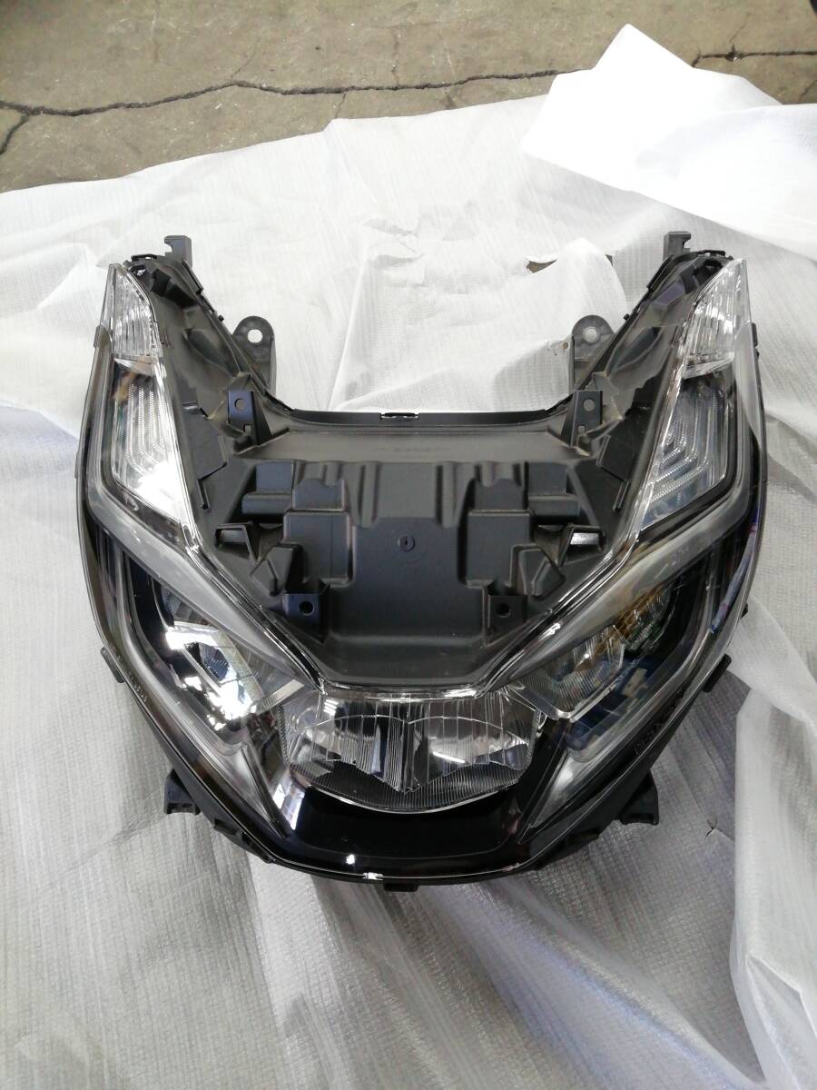 PCX JK05 ヘッドライト　中古品 Yahoo!オークション -「pcx jk05 ヘッドライト」の落札相場