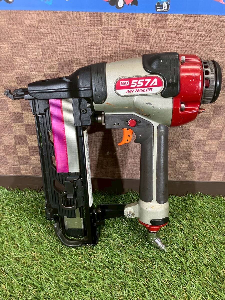 MAX   エアネイラ  TA-557F/957Tフロア  大工道具  DIY TA-557F/957Tフロアシリーズの製品詳細ページ |フロア用ネイラ
