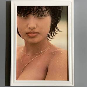 ■山口百恵■「セクシーグラビア」/B5額装品/1980年(昭和55年)当時物/ノーブラ/女優/歌手/アイドル/貴重写真/印刷物/インテリア G3164