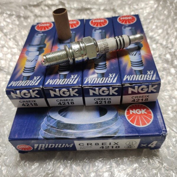 NGKイリジウムプラグ CR8EIX 4218 未使用品