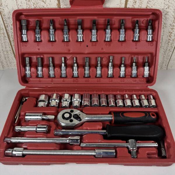 ソケットレンチ46点セット 工具 DIY メンテナンス ドライバー 整備 バイク 車 家具 家電 修理 六角 軽量 コンパクト 赤