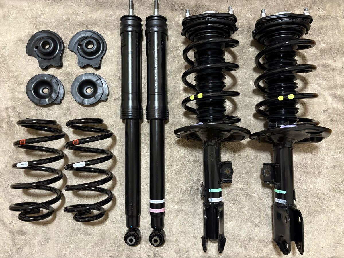 ヴォクシー80 ZRR85 サスペンションキット(ショックアブソーバー付き) ヴォクシー80 ZRR85 サスペンションキット(ショックアブソーバー