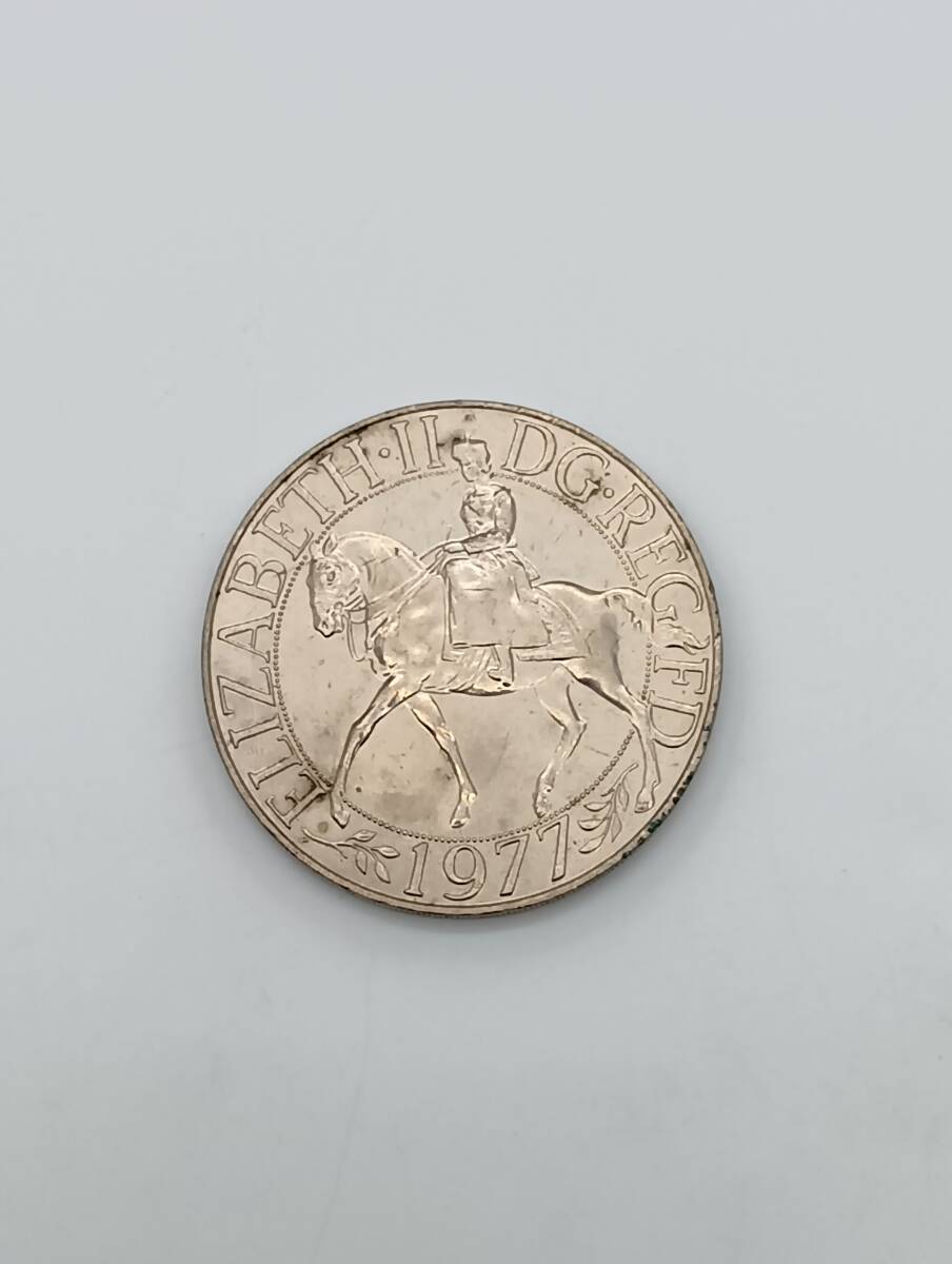 3枚セット 12星座 カラー 銀貨 シルバー エリザベス 女王 ヴィンテージ 2025年最新】Yahoo!オークション -エリザベス女王 記念(硬貨)の