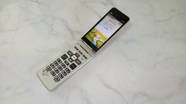 K4405 au SIMフリー 簡単ケータイ KYF41 KYOCERA 簡易確認&簡易清掃&初期化OK 判定○ 送料無料 WebにてSIMロック解除受付手続済み