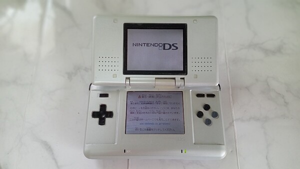 K4426 Nintendo 初代DS NTR-001 本体のみ ニンテンドー/任天堂 簡易動作確認OK 動作品 現状品 送料無料