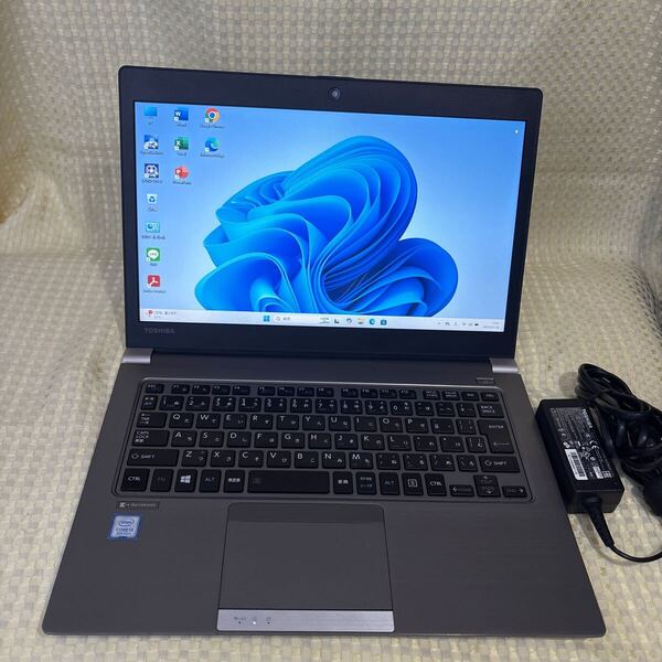 TOSHIBA dynabook RZ63/MS PRZ63MS-NHD 第8世代Corei3 8130U メモリ8GB SSD 256GWebカメラ Windows11(24H2)Office2021
