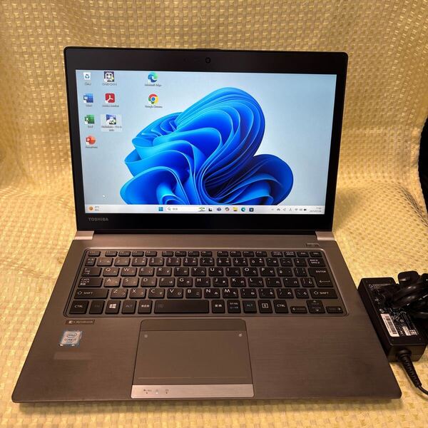 dynabook R63/B 東芝PR63BCGAG47AD11 第6世代Core i7 6500U メモり8GB SSD 256GB Windows11(24H2)Office2021