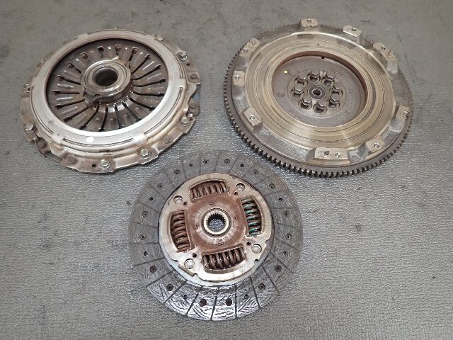 SUBARU フライホイール 新品 12342AA090　スバル　レガシィ シルクロード 製 クロモリ軽量フライホイルSUBARU インプレッサ