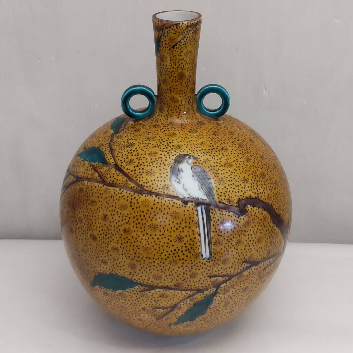 A1235-7/九谷焼/湯山 造/唐草紋花鳥図耳付花瓶/花器/花入/花生/華道具 Yahoo!オークション -「九谷焼 花瓶 花鳥」(九谷) (日本の陶磁