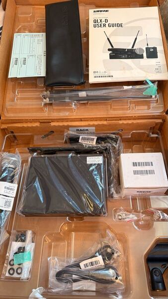 SHURE (シュア) QLXD24/SM58-JB◆SM58ヘッド新品、ハンドヘルド型 ワイヤレスマイクシステム B帯モデル 保証書、付属あり。美品