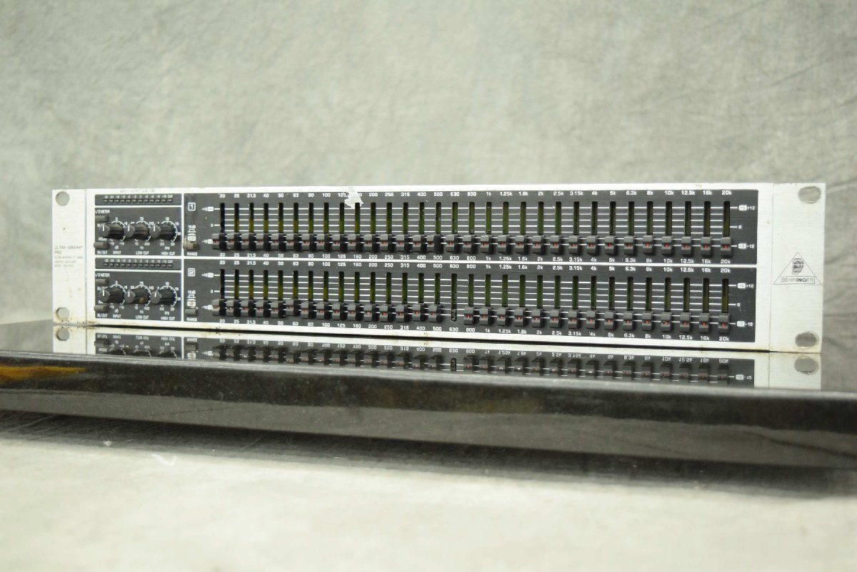 BEHRINGER GEQ3102 ベリンガー グラフィックイコライザー　美品 BEHRINGER ベリンガー GEQ3102 グラフィックイコライザー - メルカリ