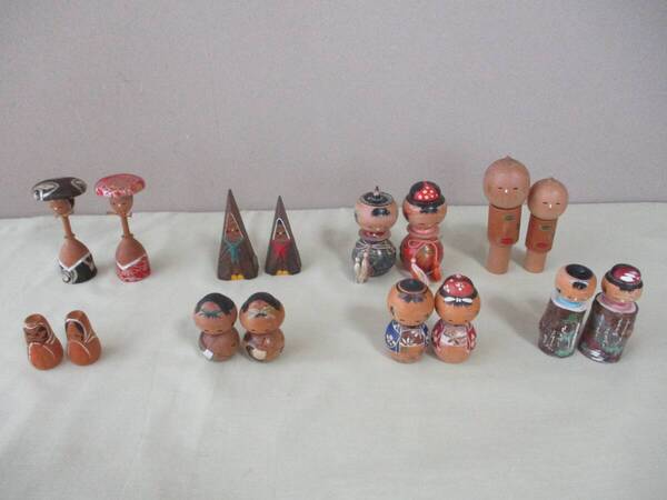 お土産こけし(2個一対・8組セット): 木製・昭和レトロ・民芸品・郷土玩具・インテリア・置物