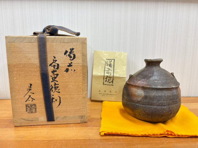 【109】◆岡山県重要無形文化財・金重晃介先生 備前焼輪花台付鉢 共箱◆ Yahoo!オークション -「金重晃介」の落札相場・落札価格