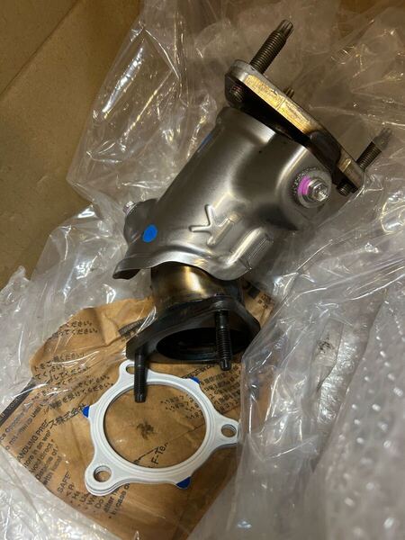 純正新品 ハイエース LDF-KDH206V 201V 触媒 ロングスーパーGL 4WD 5人 1T 070 17460-30021