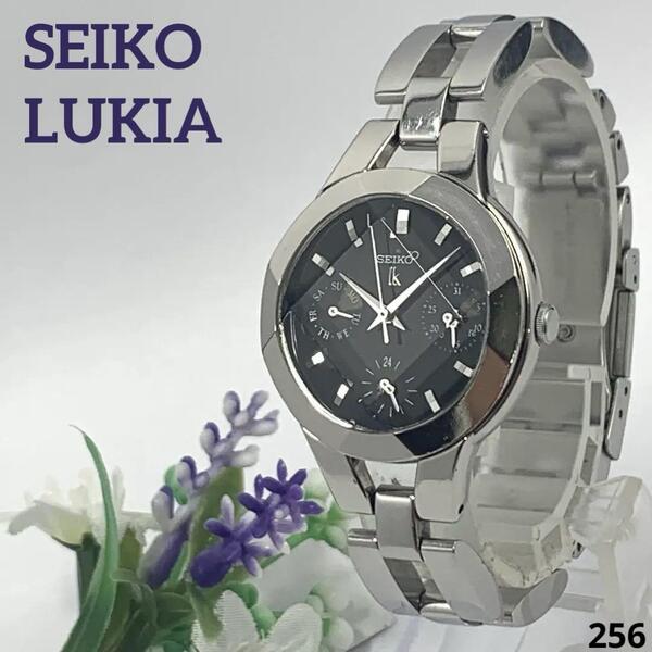 256 稼働品 電池交換済 SEIKO LUKIA セイコー ルキア レディース 腕時計 3針 トリプルカレンダー デイデイト 9面カットガラス 人気 希少