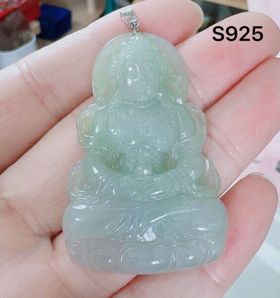 R2M-0206天然本翡翠《本物保証》淡緑色翡翠 ミャンマー産 観音菩薩ペンダント S925 チェーンS999 一点物 縁起物 お守り パワーストーン