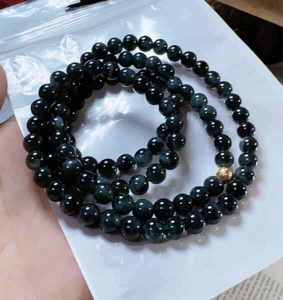 R2-01400天然本翡翠《本物保証》 黒翡翠 ネックレス約70cm 天然石6.8mm 宝石 一点物 希少 縁起物 お守り パワーストーン