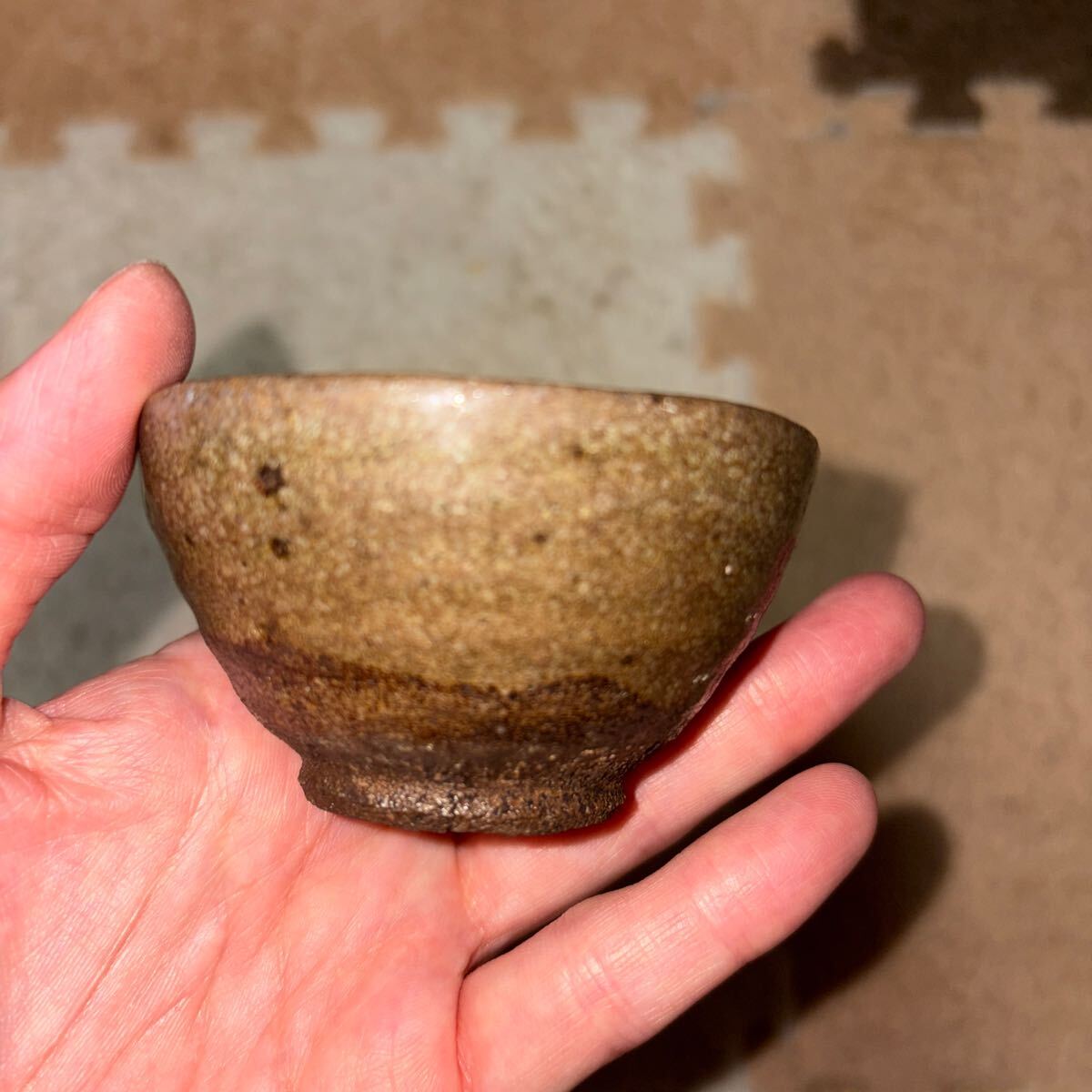 【即購入可】古唐津/酒盃・杯/酒器/おちょこ/ぐい呑/骨董/古美術/古玩/古民藝 Yahoo!オークション -「古唐津」(酒器) (唐津)の落札相場・落札価格