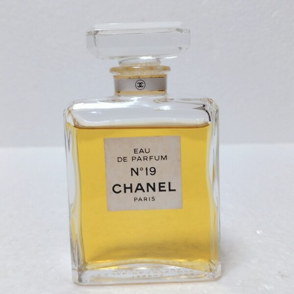 シャネル No19 オードパルファム EDP 50ml CHANEL No.19 19番 ボトルタイプです 送料無料