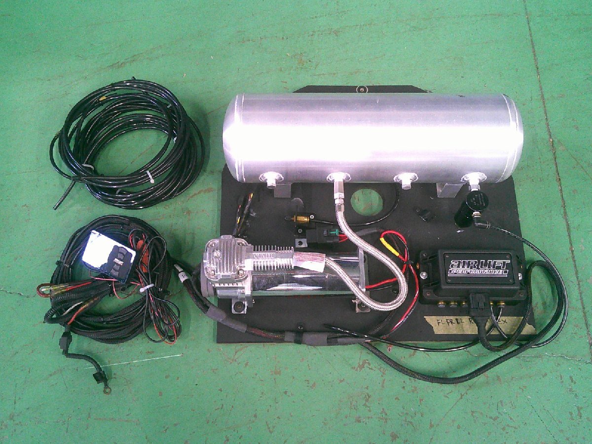 新品未使用 エアサス エアー コンプレッサー 200PSI 12V ストック品 500001002-si-1.jpg