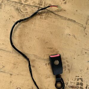 全国送料無料 エブリィ DB52V 運転席 シートベルト キャッチ